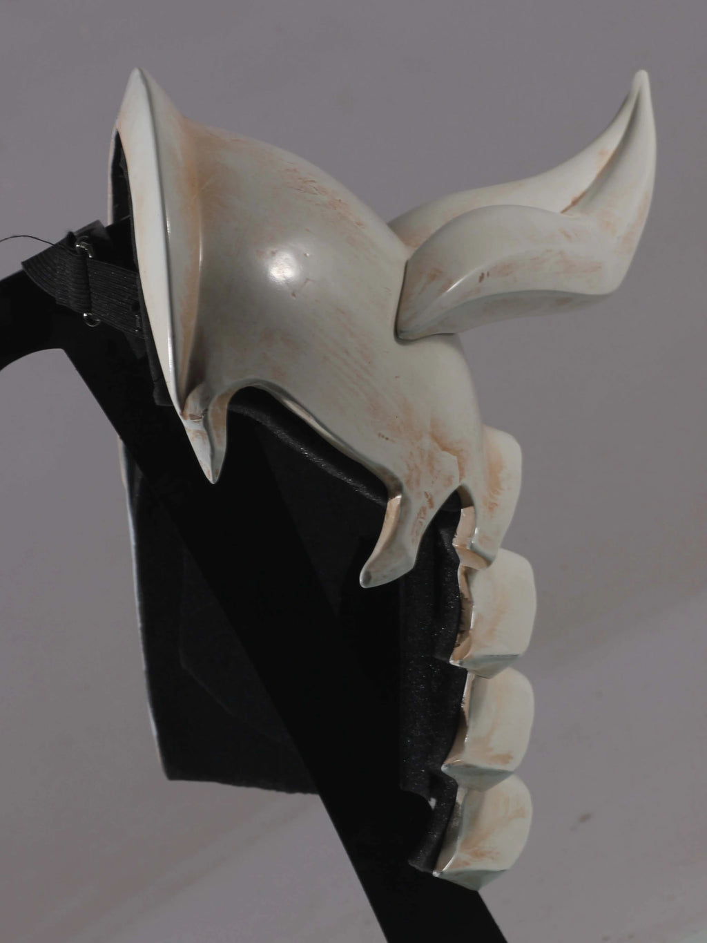 Casque et masque de cosplay d'Ulquiorra Cifer Espada (Bleach) en fibre de verre ventilée