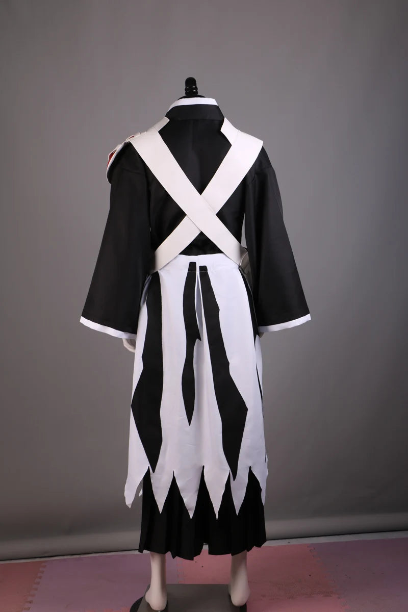 Ensemble complet de costume de cosplay d'Ichigo Bankai (Bleach TYBW) inspiré de la Guerre Sanglante Millénaire, avec perruque et accessoire. 